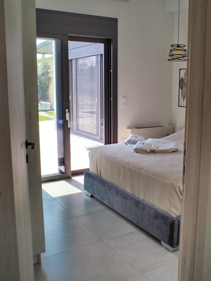 Nostos Luxury Villas With Private Pool In 나프팍토스 외부 사진