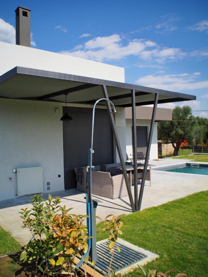 Nostos Luxury Villas With Private Pool In 나프팍토스 외부 사진
