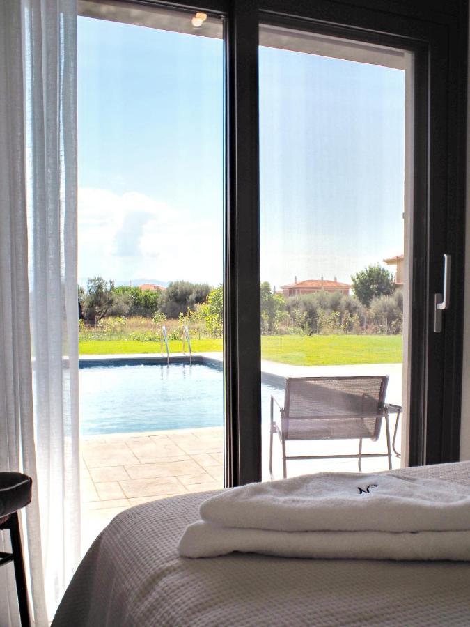 Nostos Luxury Villas With Private Pool In 나프팍토스 외부 사진