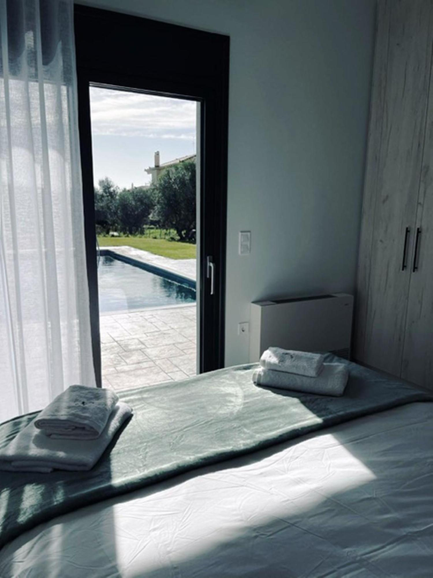 Nostos Luxury Villas With Private Pool In 나프팍토스 외부 사진