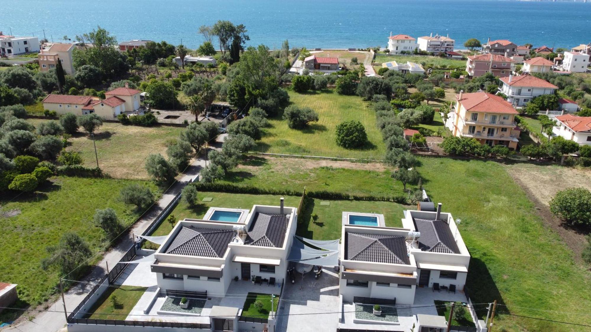 Nostos Luxury Villas With Private Pool In 나프팍토스 외부 사진